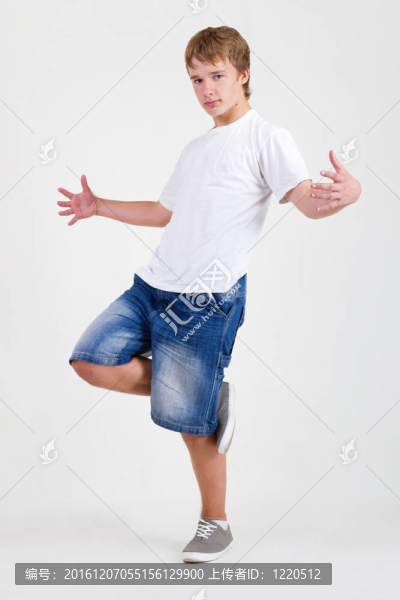 青少年街舞舞蹈白