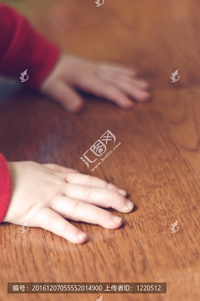孩子的手