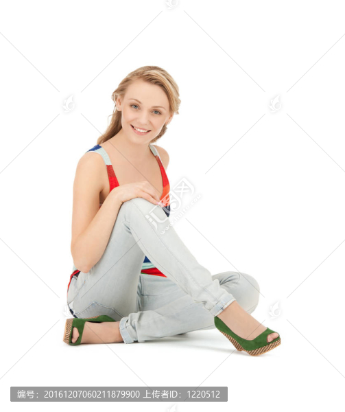 快樂(lè)無(wú)憂無(wú)慮的少女