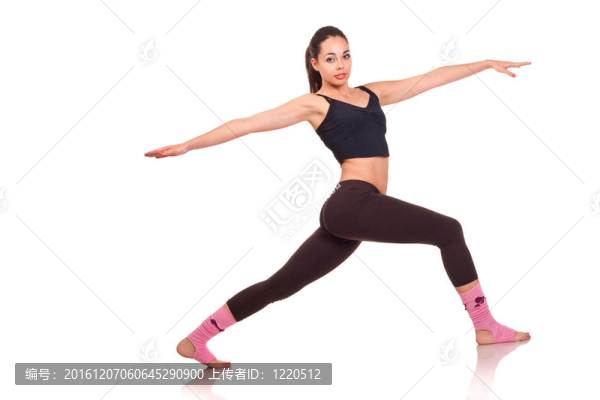 小女孩做健身操