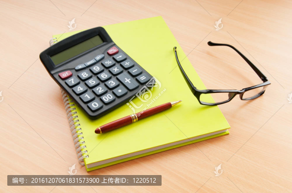 商業(yè)概念與記事本和計(jì)算器