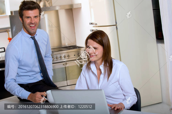 上班前喝咖啡