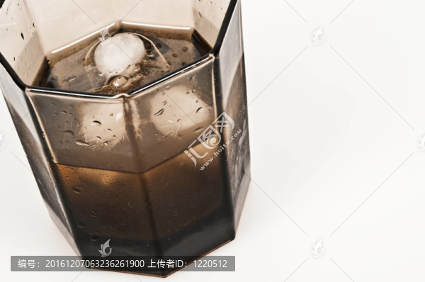 冰玻璃酒杯