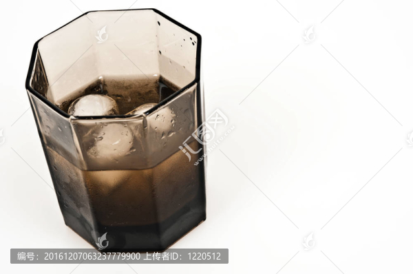 冰玻璃酒杯