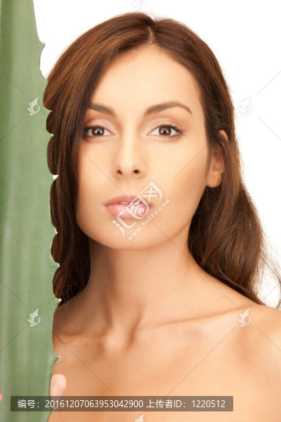 可愛的女人與aloe,vera