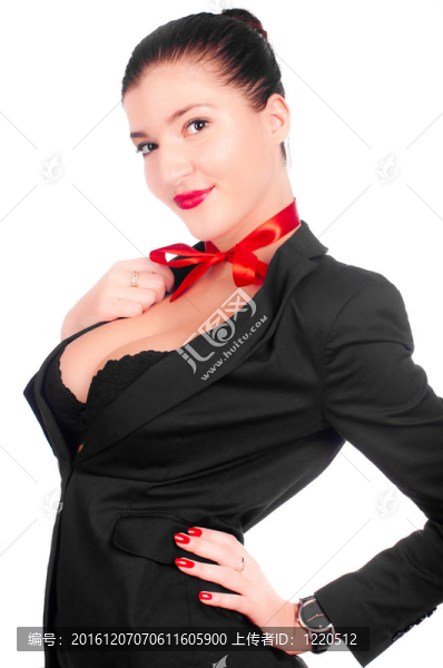 一個美麗的女孩與一個大乳房孤立在白色