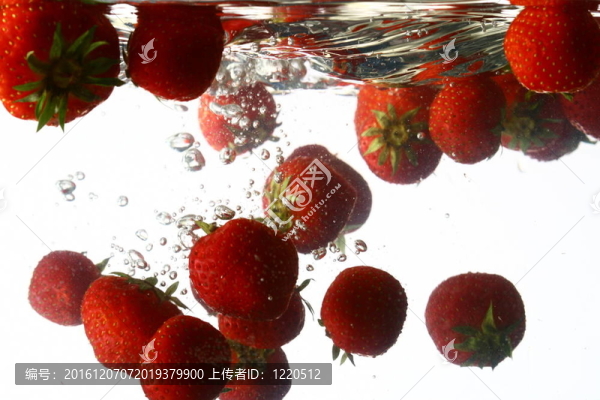 草莓飛濺