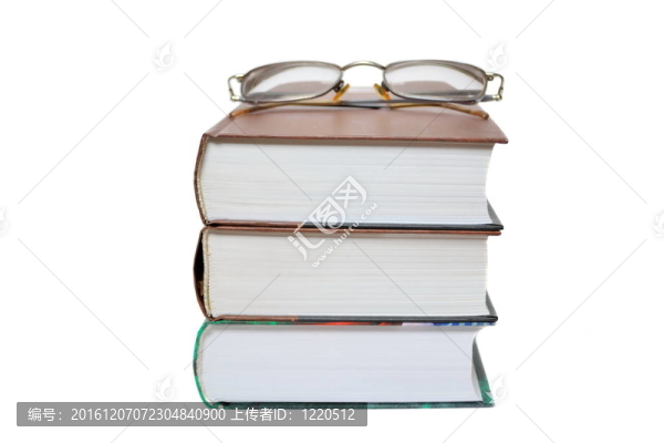書本上的眼鏡