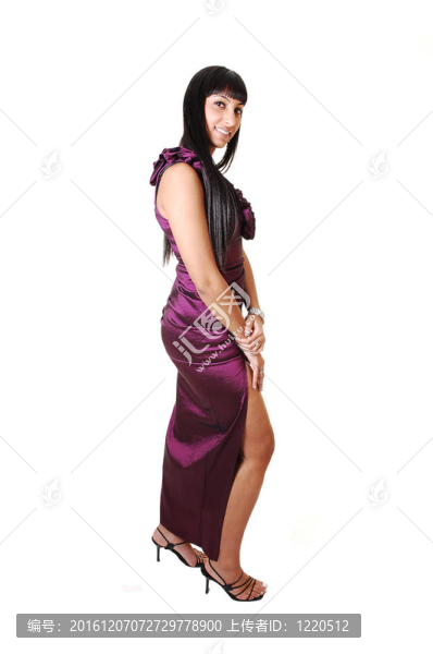 穿晚禮服的女孩。