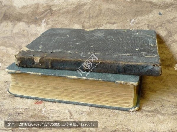 古色古香的兩本書