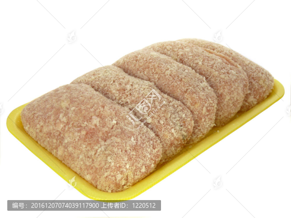預制肉；肉丸子。白色背景孤立