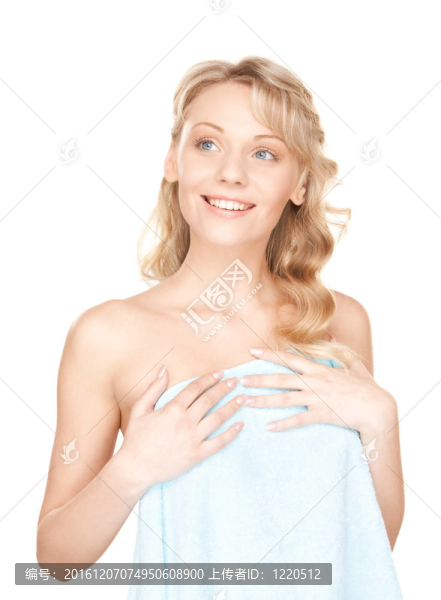 可愛(ài)的女人在毛巾