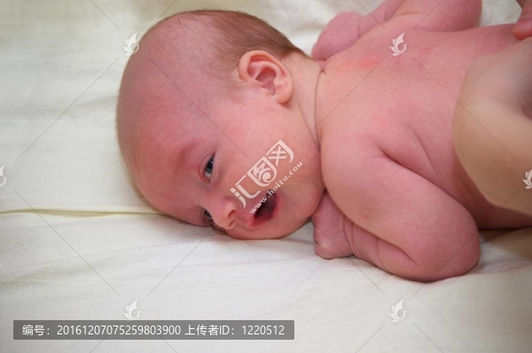 嬰兒的微笑