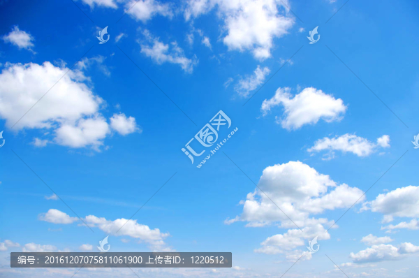 藍(lán)色的天空背景