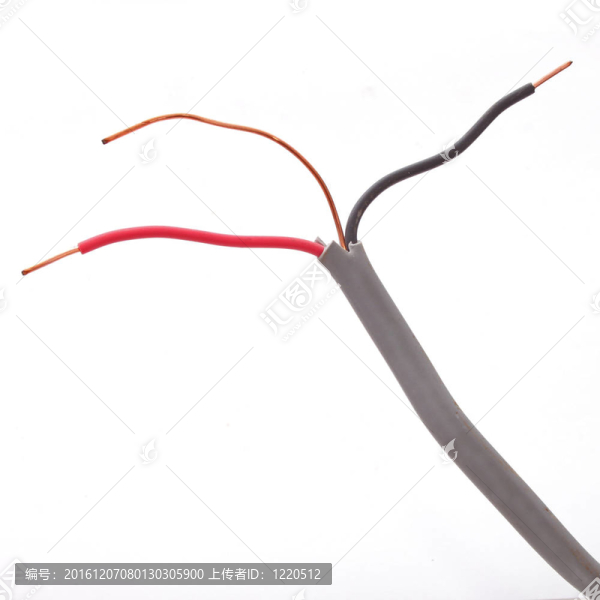 純白色背景上電線的閉合。
