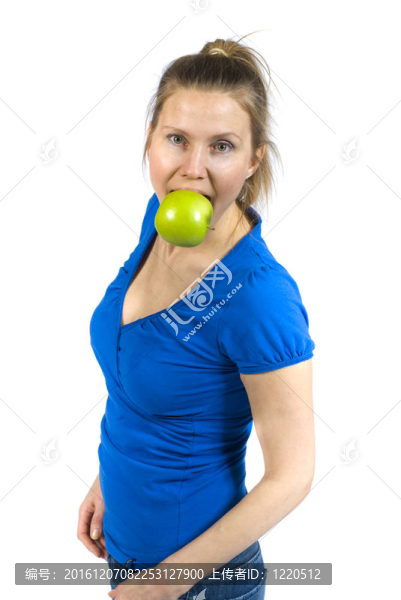 咬我