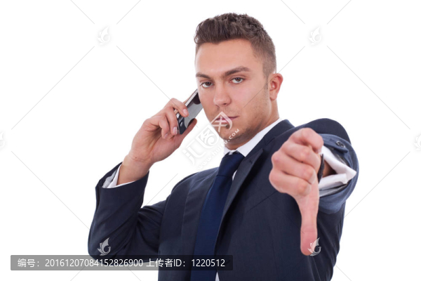 他的手機上有壞消息的商人