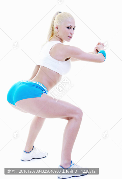 健身和鍛煉與金發(fā)女人