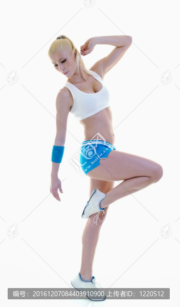 健身和鍛煉與金發(fā)女人