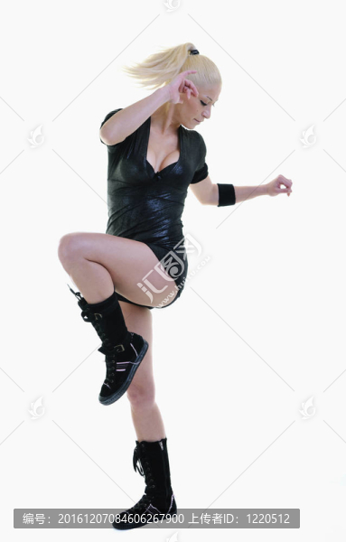 健身和鍛煉與金發(fā)女人
