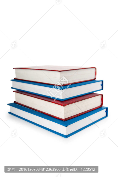 白色背景下的書籍堆疊