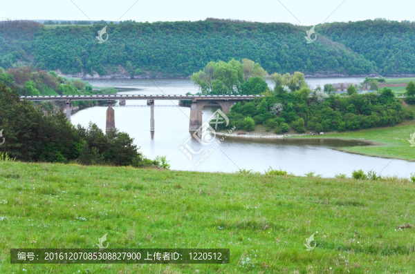 春天的鄉(xiāng)村景觀