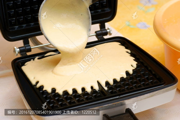 餅干糕點(diǎn)機(jī)在使用中的現(xiàn)代廚房