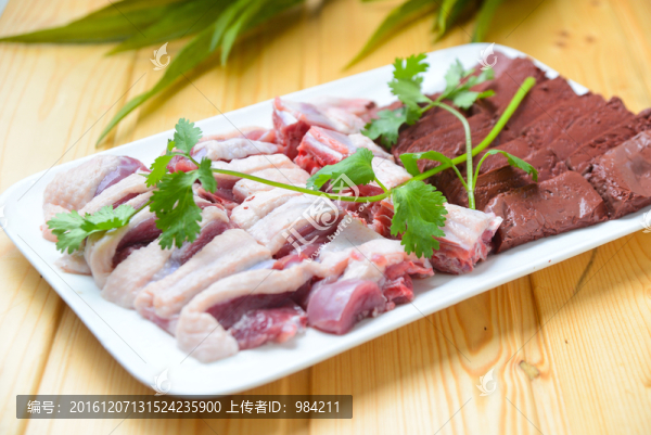 雞肉拼雞血