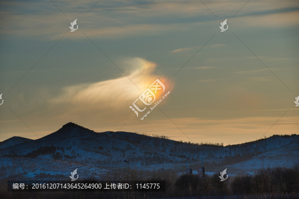 冰彩虹