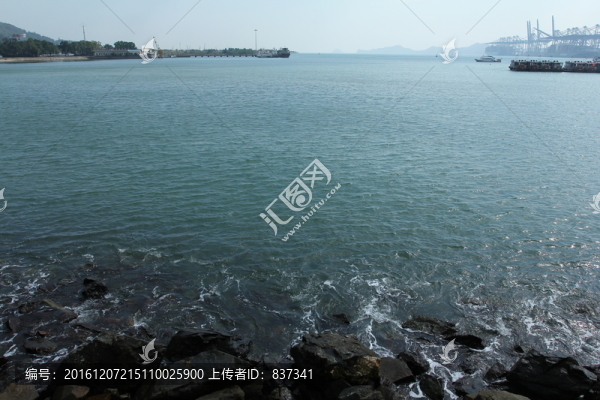海岸礁石