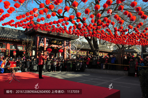 正月里,春節(jié)廟會