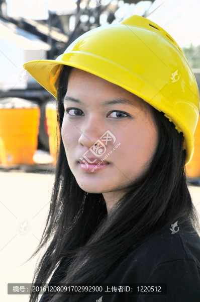 亞洲女性工程師