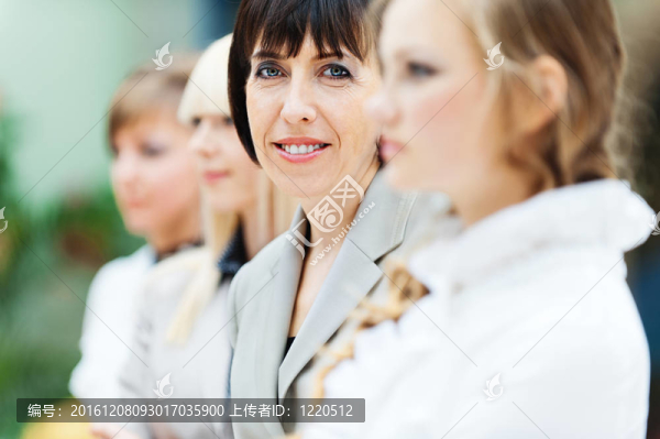 四個女人的辦公室