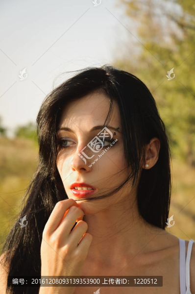 美少女特寫肖像