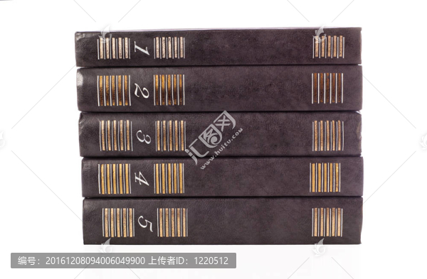 白色背景下的一堆書(shū)
