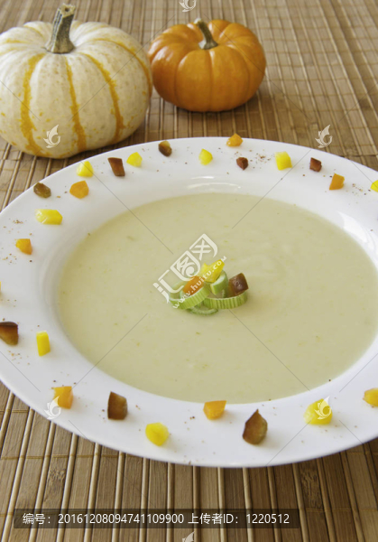 節(jié)日的馬鈴薯韭菜湯