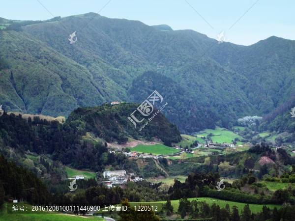巖石的全景在亞速爾群島