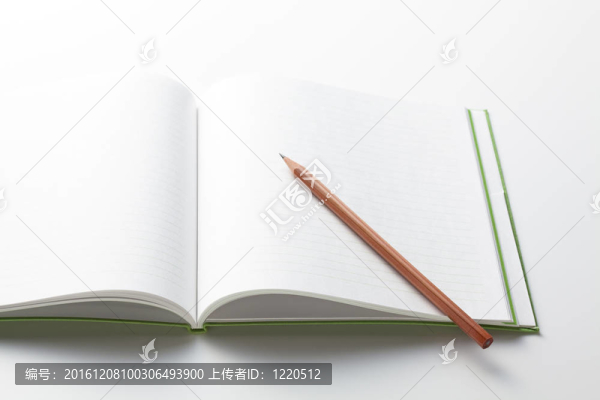 記事本上的鉛筆