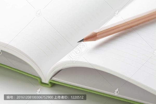 記事本上的鉛筆