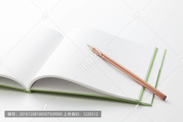 記事本上的鉛筆