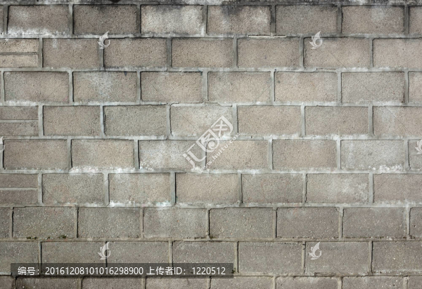 老臟灰風(fēng)擋墻背景。