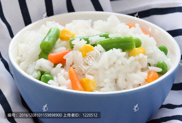 藍碗米飯配什錦蔬菜