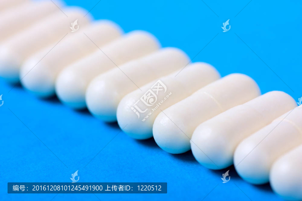 白色藥片