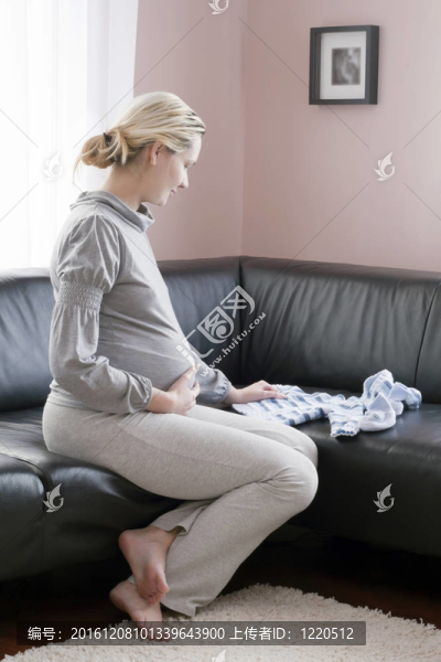 美麗孕婦。
