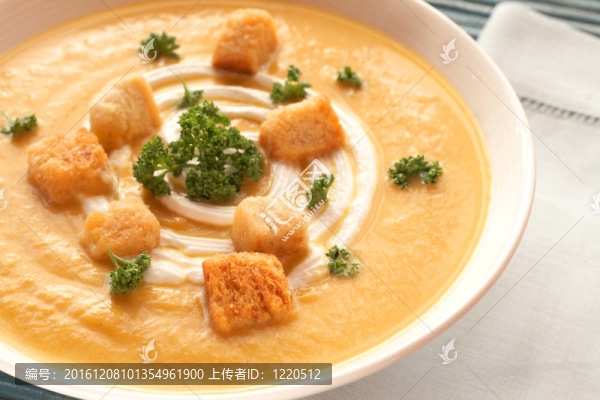 新鮮胡桃湯一碗