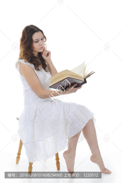 少女讀書