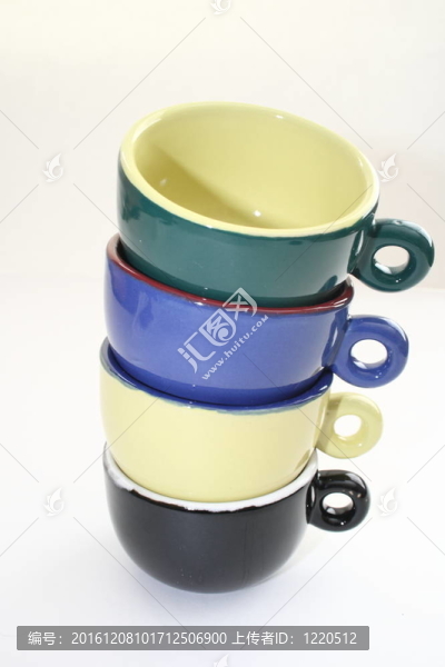 高高的咖啡杯