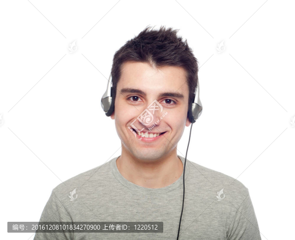 休閑男士聽音樂