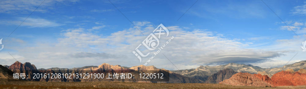 紅色的巖石全景