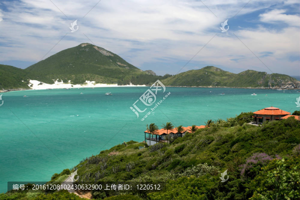在Arraial的水晶綠松石前海房Cabo；里約熱內(nèi)盧；巴西